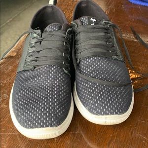 Under Armour size 9.5
